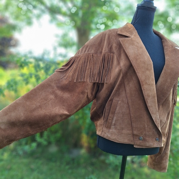 (12) Vintage Suede Leather Western Tassle Jacket from The Olde Hide House (90's) - Picture 7 of 13